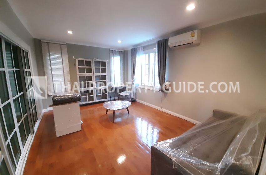 House with Shared Pool in Sukhumvit 